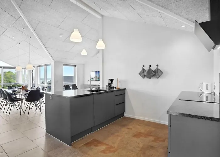 Helina - 180m From The Sea By Interhome *